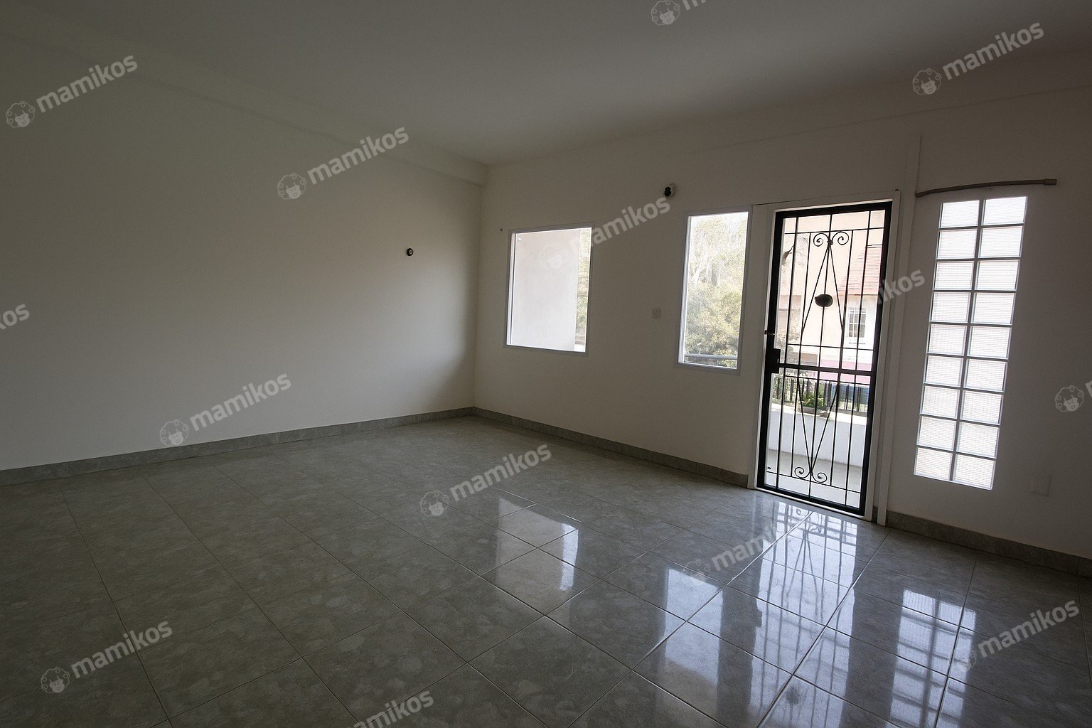 Rumah Sertifikat SHM 3 Kamar Tidur 3 Kamar Mandi Taman Palem Jakarta Barat - Photo 5