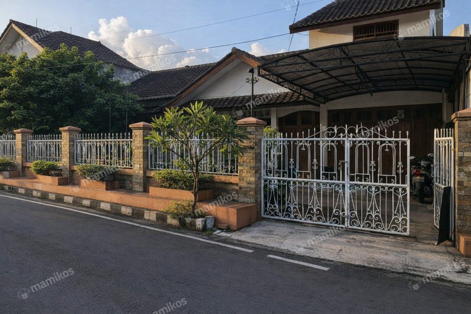 Rumah Sertifikat SHM 5 Kamar Tidur 3 Kamar Mandi Duren Sawit Jakarta Timur