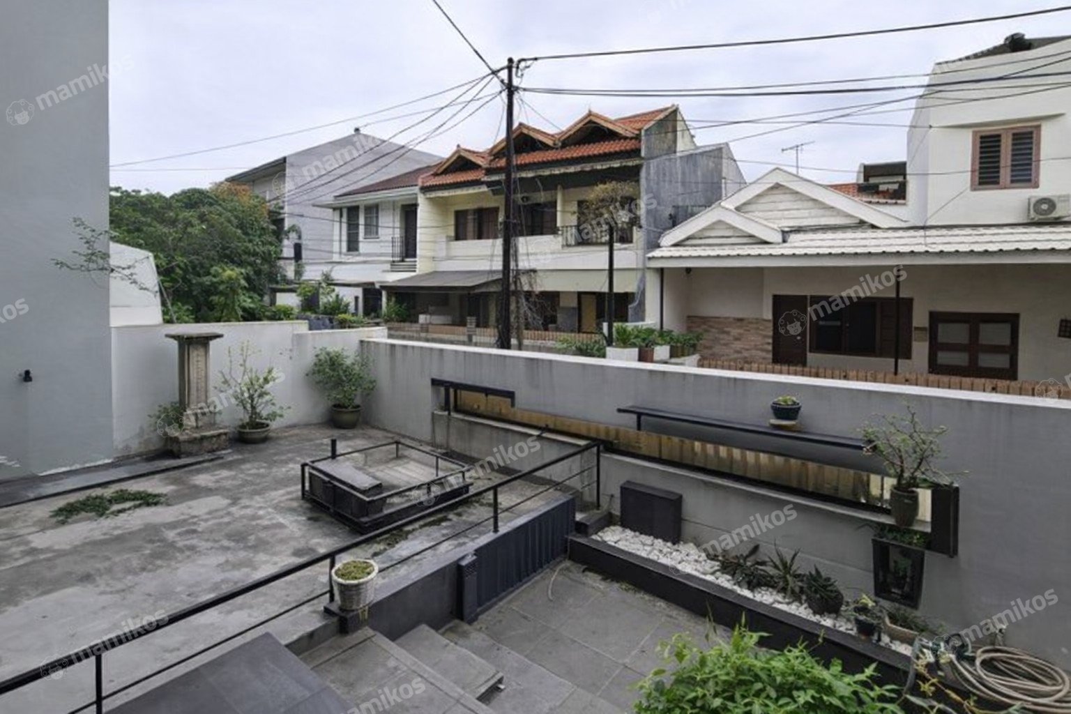 Rumah Sertifikat SHM 4 Kamar Tidur 3 Kamar Mandi Green Ville Jakarta Barat