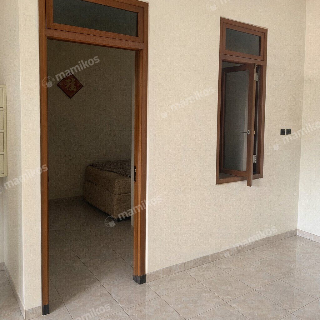 Rumah Sertifikat SHM 4 Kamar Tidur 3 Kamar Mandi Tanjung Duren Jakarta Barat - Photo 2
