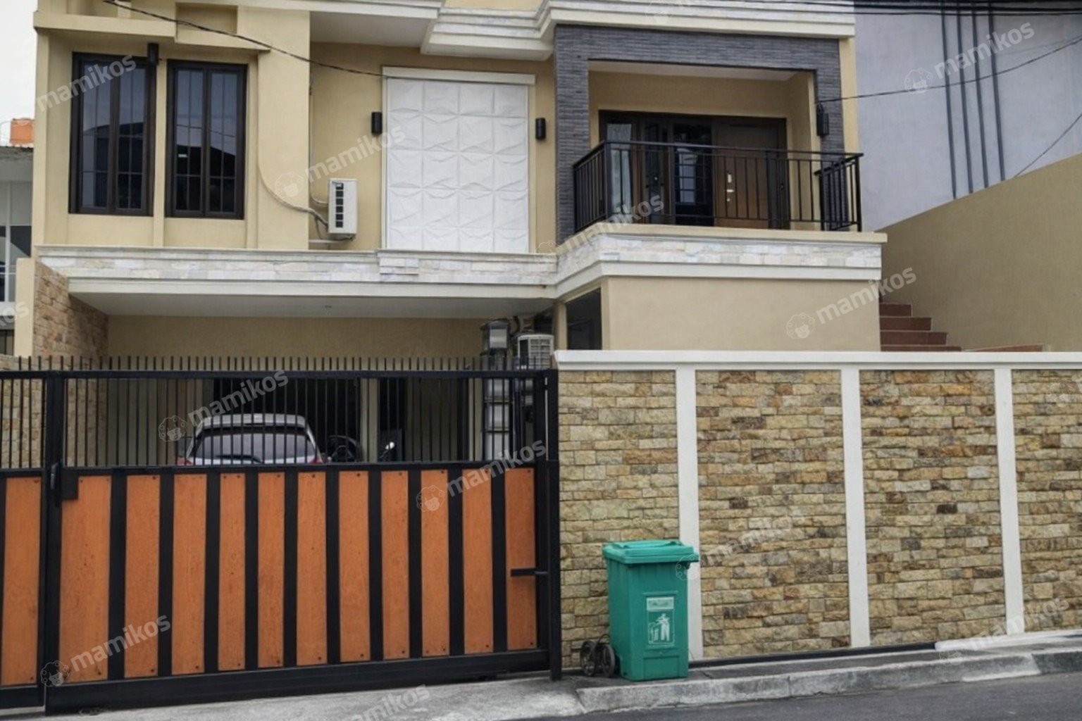 Rumah Sertifikat SHM 7 Kamar Tidur 6 Kamar Mandi Kav DKI Jakarta Barat