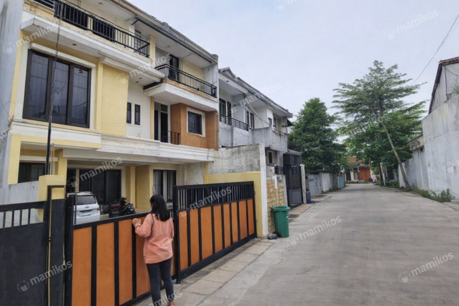 Rumah Sertifikat SHM 7 Kamar Tidur 6 Kamar Mandi Kav DKI Jakarta Barat - Photo 2