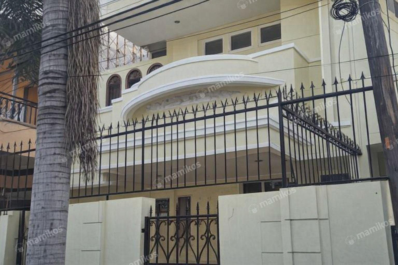 Rumah Sertifikat SHM 3 Kamar Tidur 3 Kamar Mandi Green garden Jakarta Barat