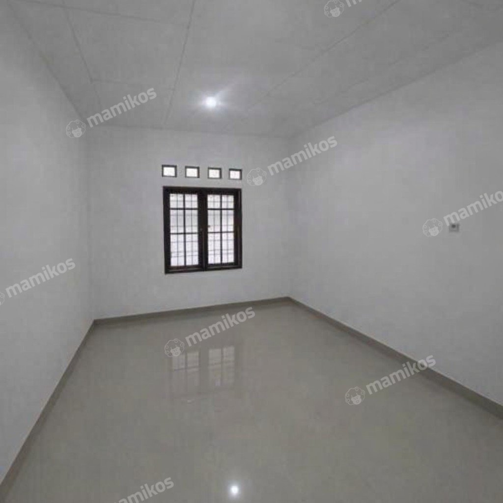 Rumah Sertifikat SHM 3 Kamar Tidur 2 Kamar Mandi Taman Kota Jakarta Barat - Photo 4