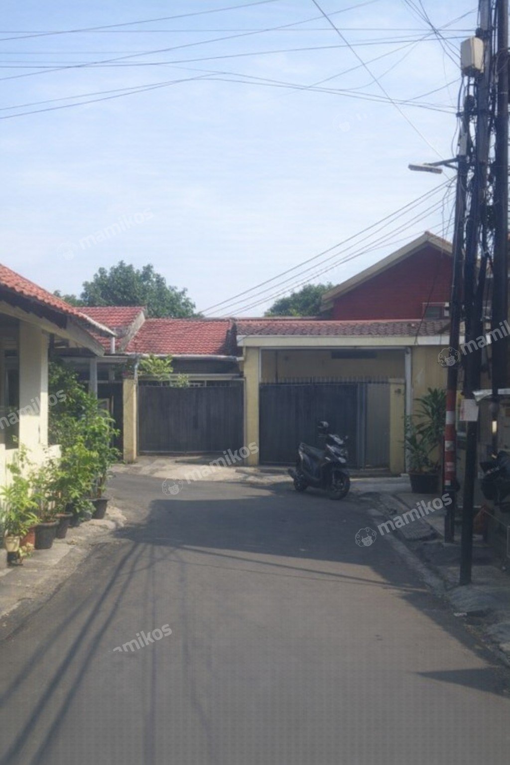 Rumah Sertifikat SHM 2 Kamar Tidur 2 Kamar Mandi Kebon Jeruk Jakarta Barat - Photo 5