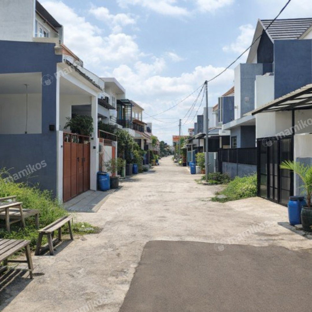 Rumah Sertifikat SHM 3 Kamar Tidur 3 Kamar Mandi Cijantung Jakarta Timur - Photo 3