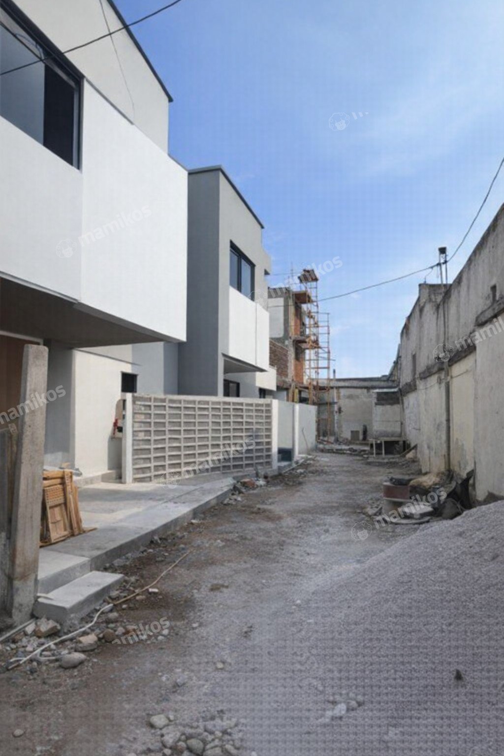 Rumah Sertifikat SHM 3 Kamar Tidur 3 Kamar Mandi Condet Jakarta Timur - Photo 2