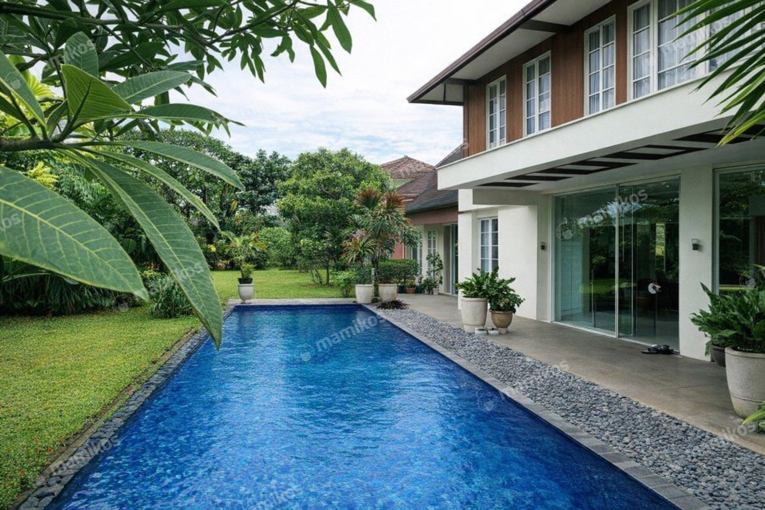 Rumah Sertifikat SHM 4 Kamar Tidur 4 Kamar Mandi Veteran Jakarta Selatan