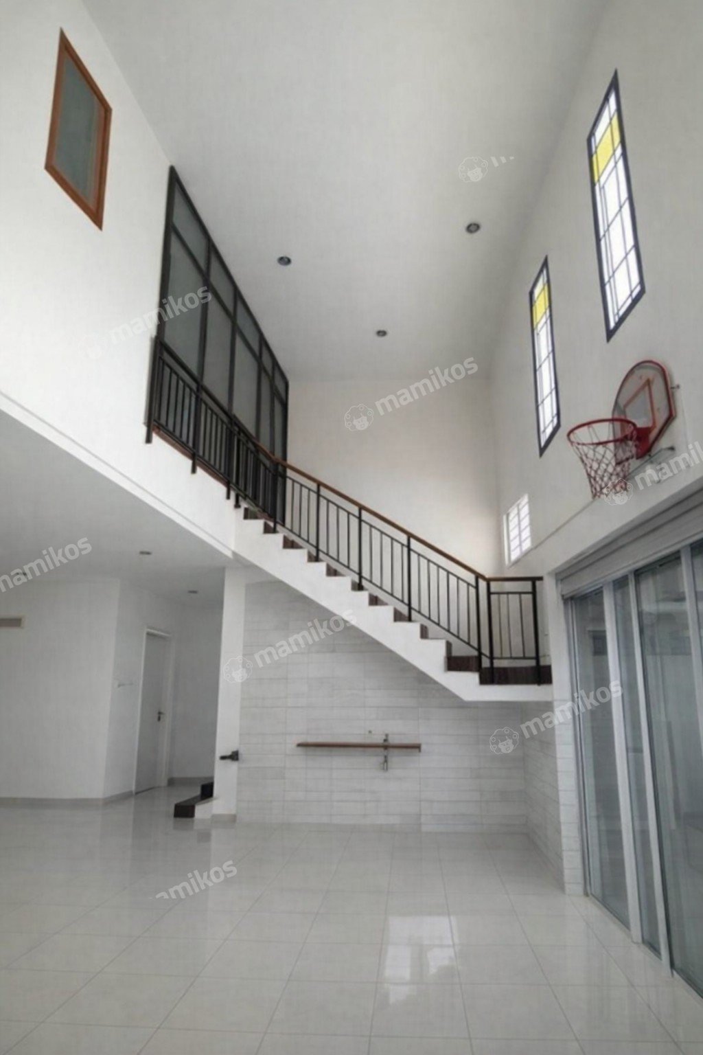 Rumah Sertifikat SHM 4 Kamar Tidur 3 Kamar Mandi Intercon Jakarta Barat - Photo 2