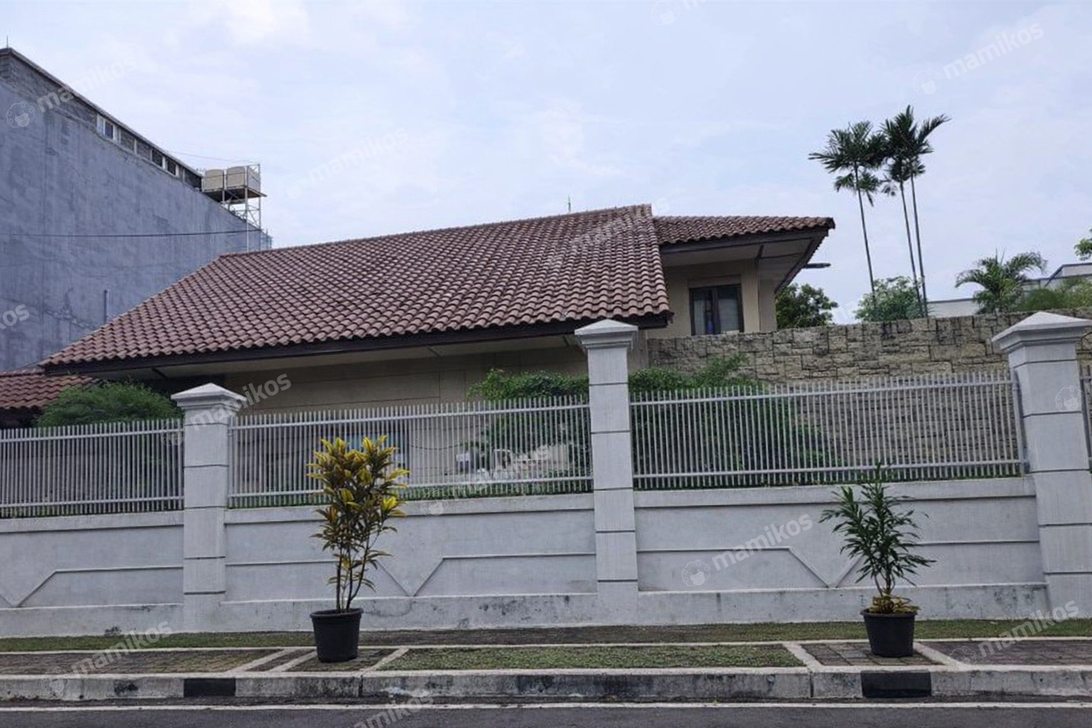 Rumah Sertifikat SHM 6 Kamar Tidur 2 Kamar Mandi Kayu Putih Jakarta Timur