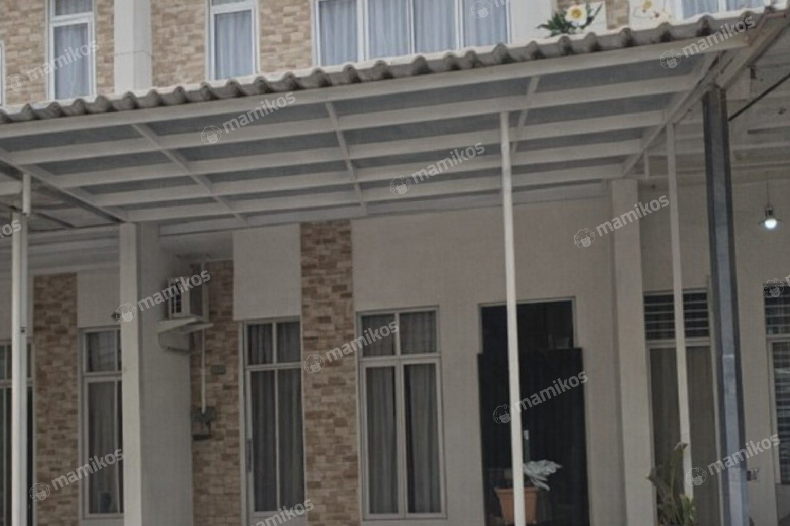 Rumah Sertifikat SHM 2 Kamar Tidur 2 Kamar Mandi Taman Surya Jakarta Barat