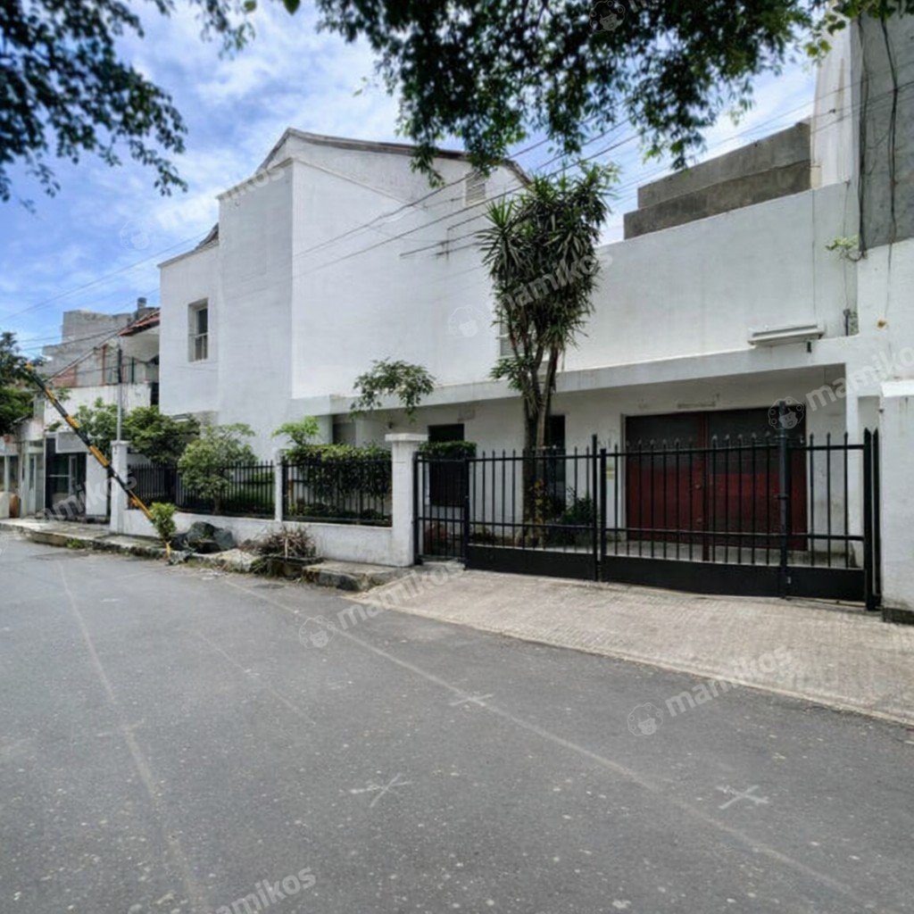 Rumah Sertifikat SHM 4 Kamar Tidur 5 Kamar Mandi Cilandak Jakarta Selatan - Photo 2