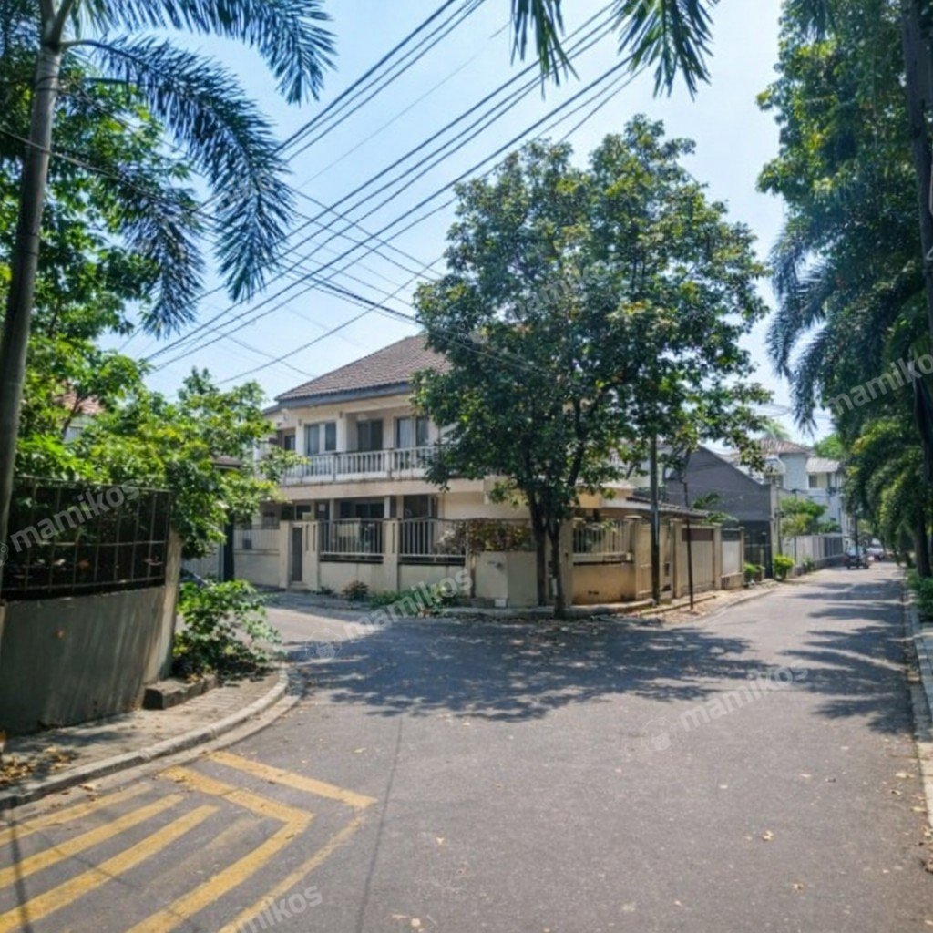 Rumah Sertifikat SHM 4 Kamar Tidur 4 Kamar Mandi Pondok Indah Jakarta Selatan - Photo 2