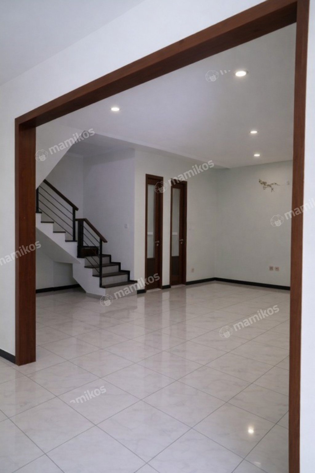Rumah Sertifikat SHM 4 Kamar Tidur 3 Kamar Mandi Menteng Dalam Jakarta Selatan - Photo 4