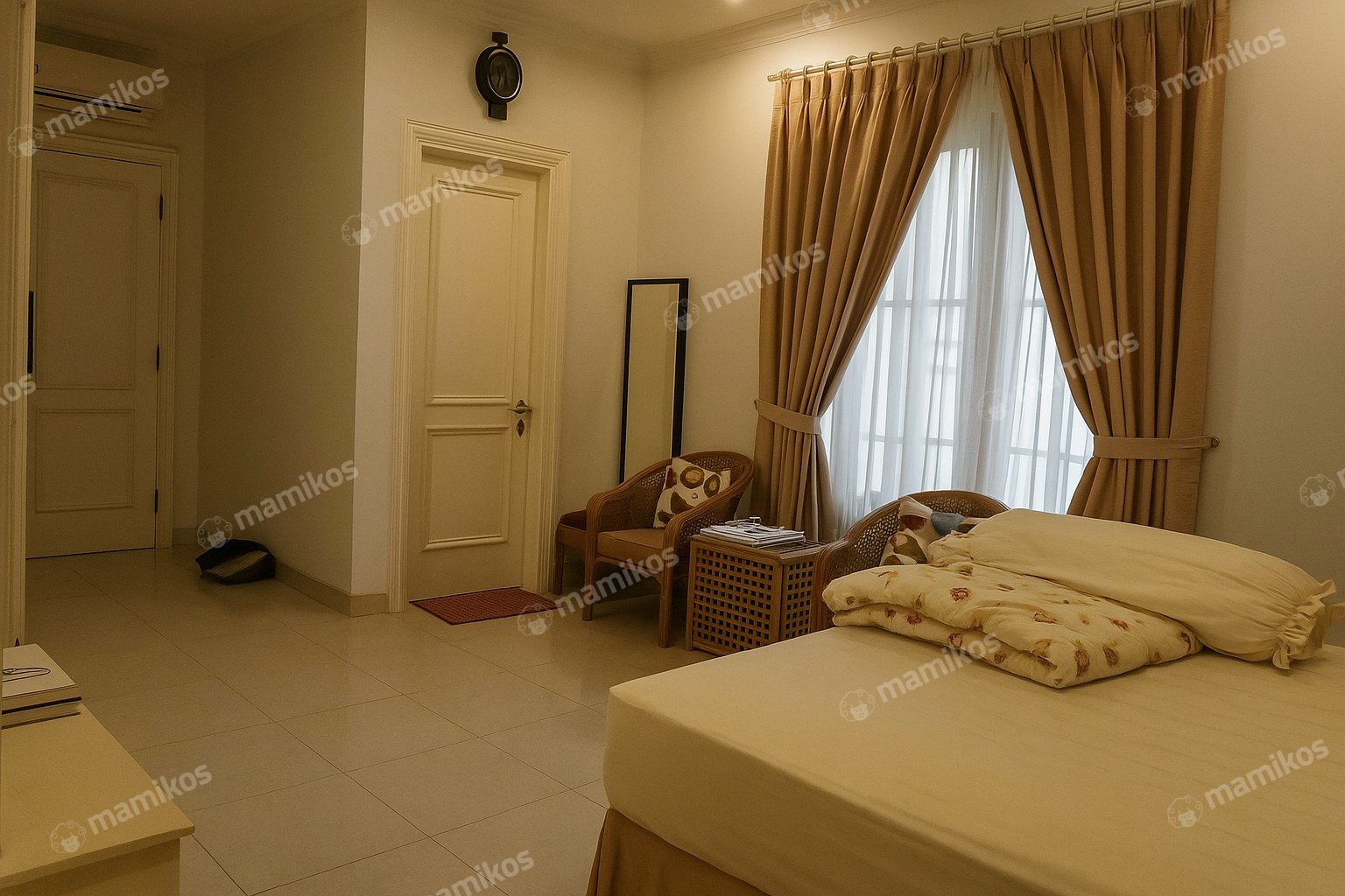 Rumah Sertifikat SHM 5 Kamar Tidur 5 Kamar Mandi Kebon Jeruk Jakarta Barat