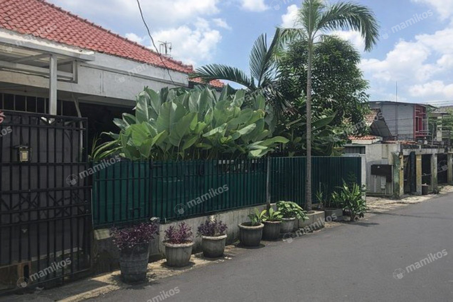Rumah Sertifikat SHM 7 Kamar Tidur 7 Kamar Mandi Menteng Dalam Jakarta Selatan
