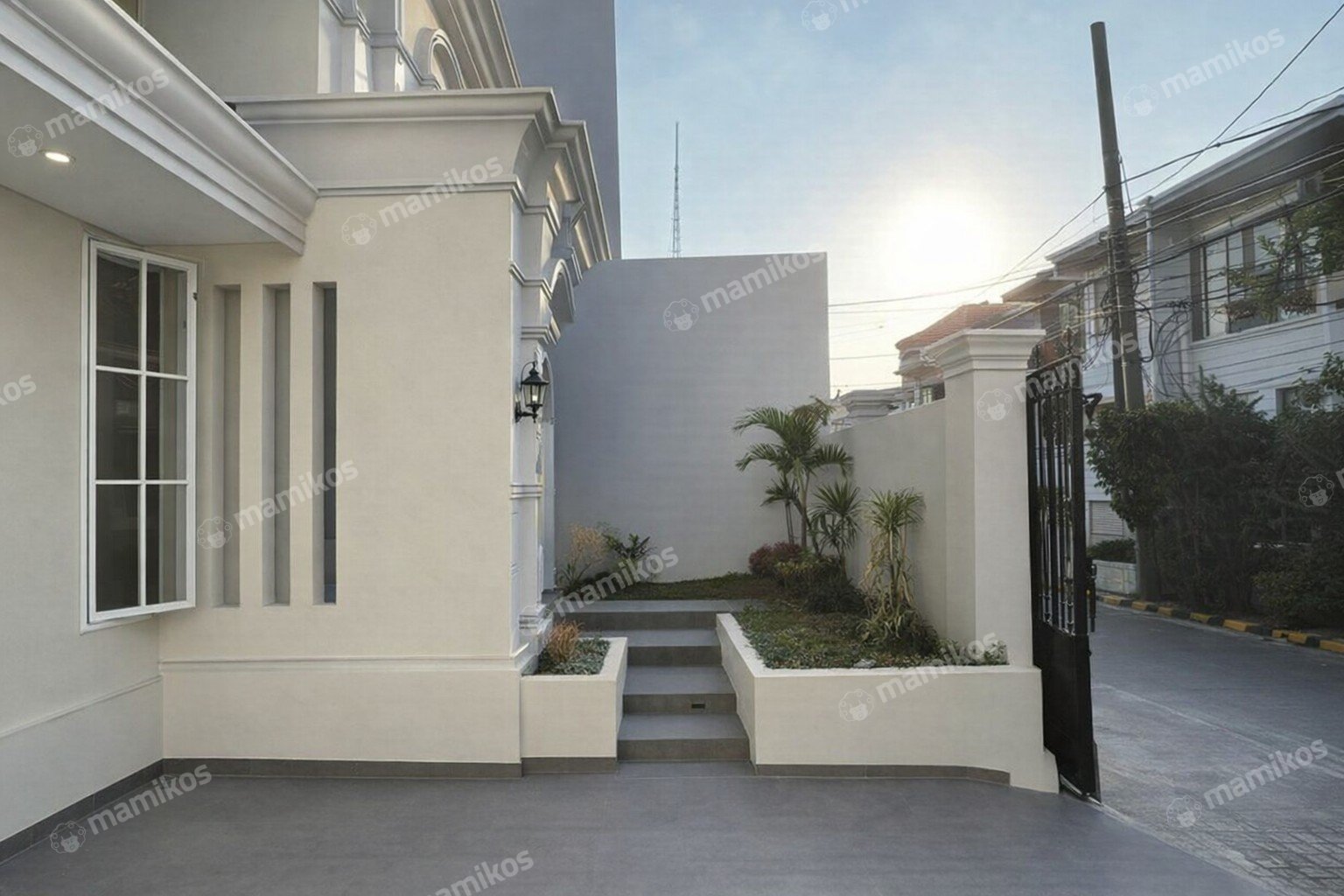 Rumah Sertifikat SHM 4 Kamar Tidur 3 Kamar Mandi Joglo Jakarta Barat