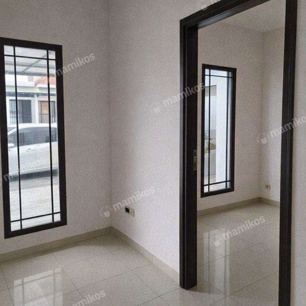Rumah Sertifikat SHM 3 Kamar Tidur 2 Kamar Mandi Green Lake City Jakarta Barat - Photo 2