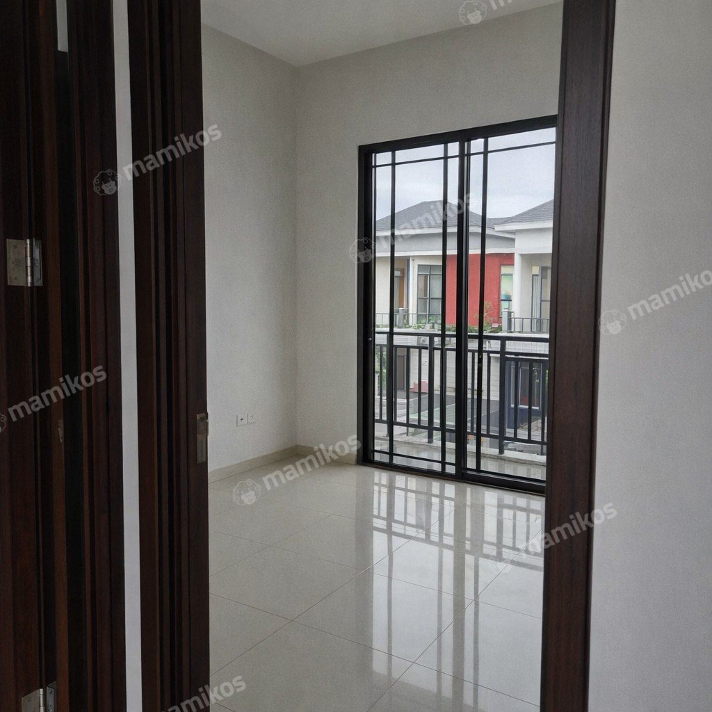 Rumah Sertifikat SHM 3 Kamar Tidur 2 Kamar Mandi Green Lake City Jakarta Barat - Photo 5