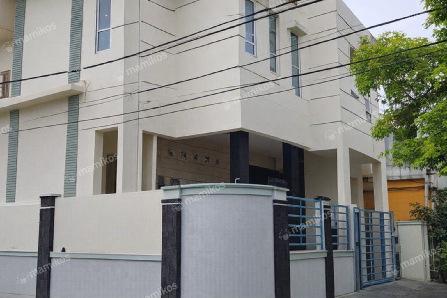 Rumah Sertifikat SHM 9 Kamar Tidur 5 Kamar Mandi Kelapa Gading Jakarta Utara