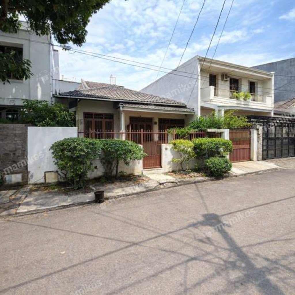 Rumah Sertifikat SHM 4 Kamar Tidur 3 Kamar Mandi Pondok Indah Jakarta Selatan - Photo 2