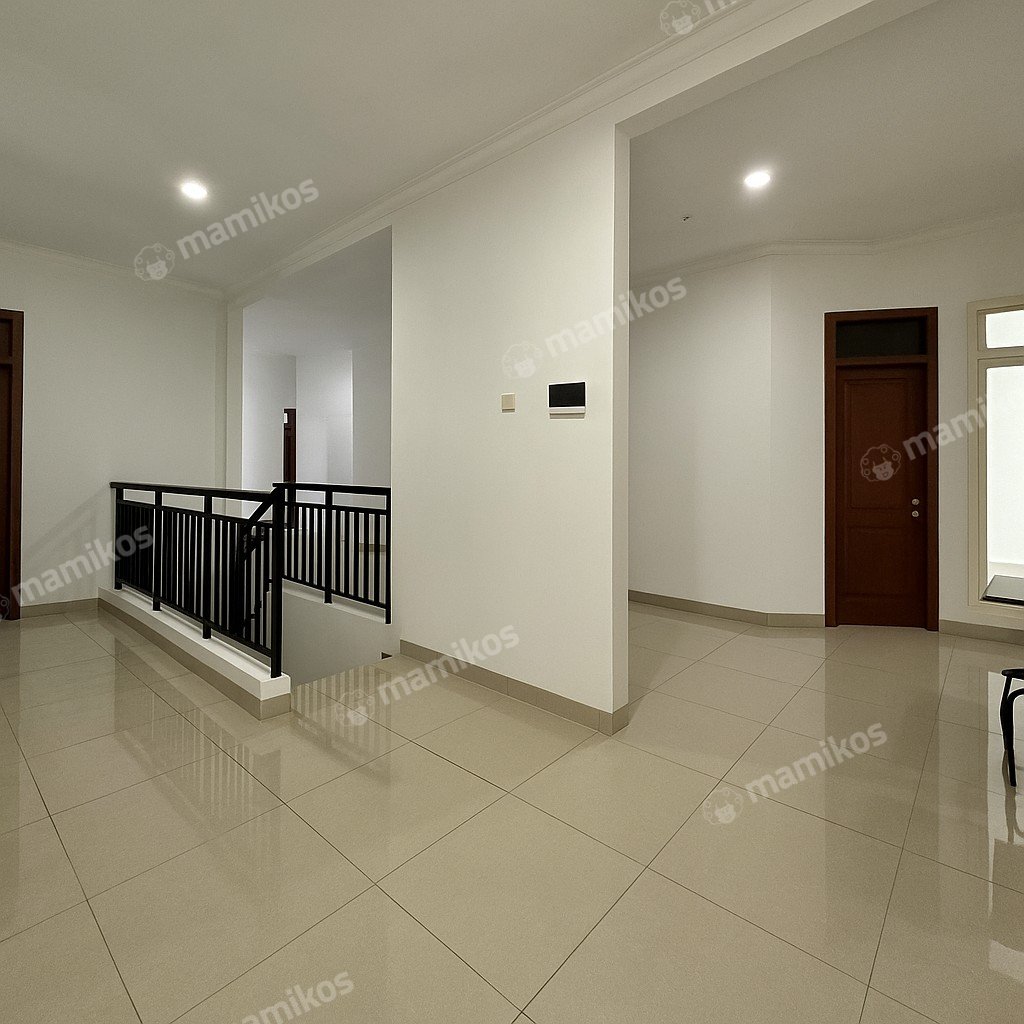 Rumah Sertifikat SHM 7 Kamar Tidur 6 Kamar Mandi Kebayoran Baru Jakarta Selatan - Photo 4