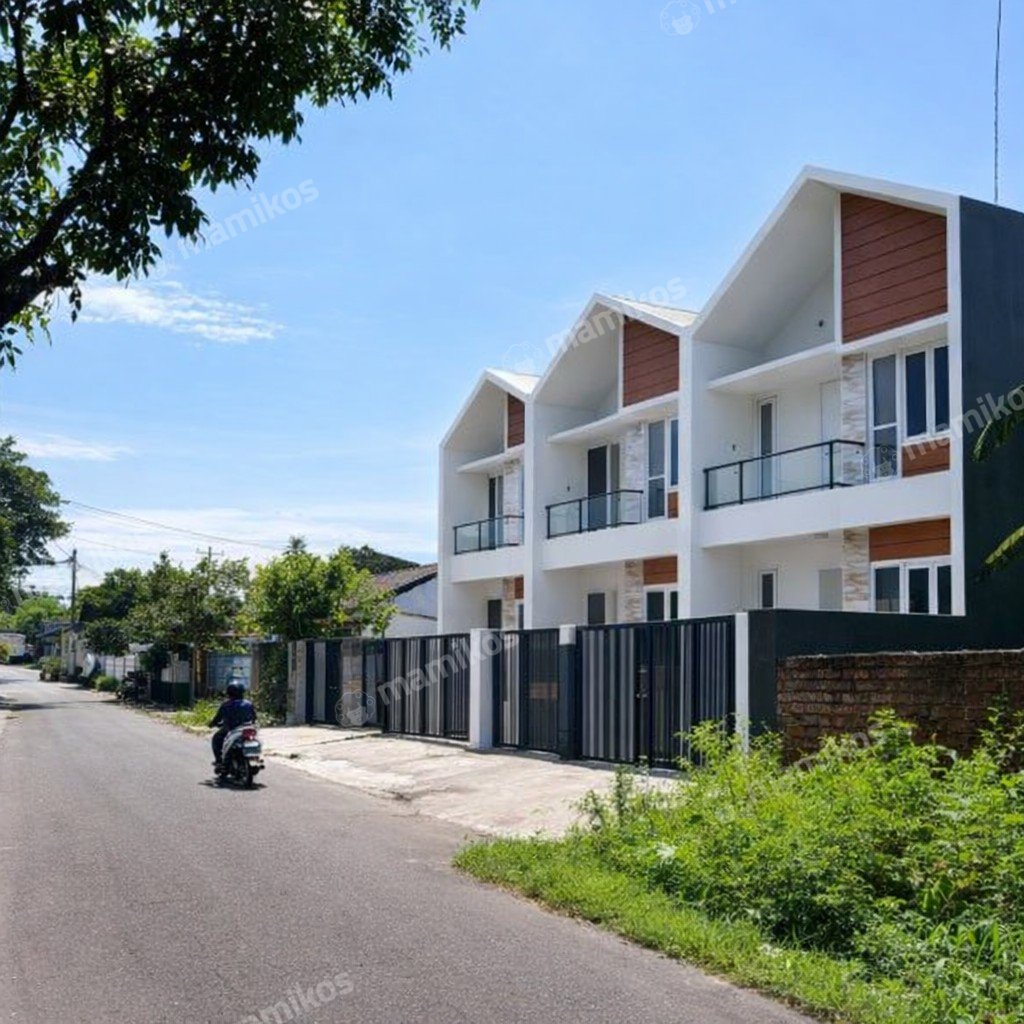 Rumah Sertifikat SHM 3 Kamar Tidur 3 Kamar Mandi Joglo Jakarta Barat - Photo 3