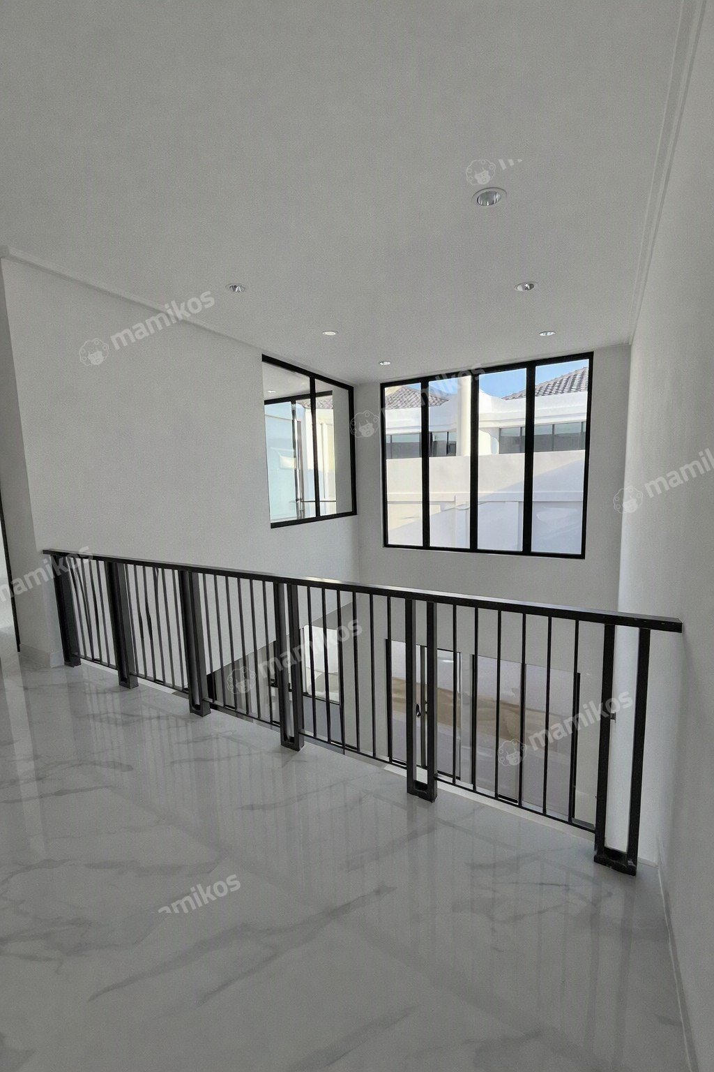 Rumah Sertifikat PPJB 4 Kamar Tidur 3 Kamar Mandi Pantai Indah Kapuk 2 Jakarta Utara - Photo 2