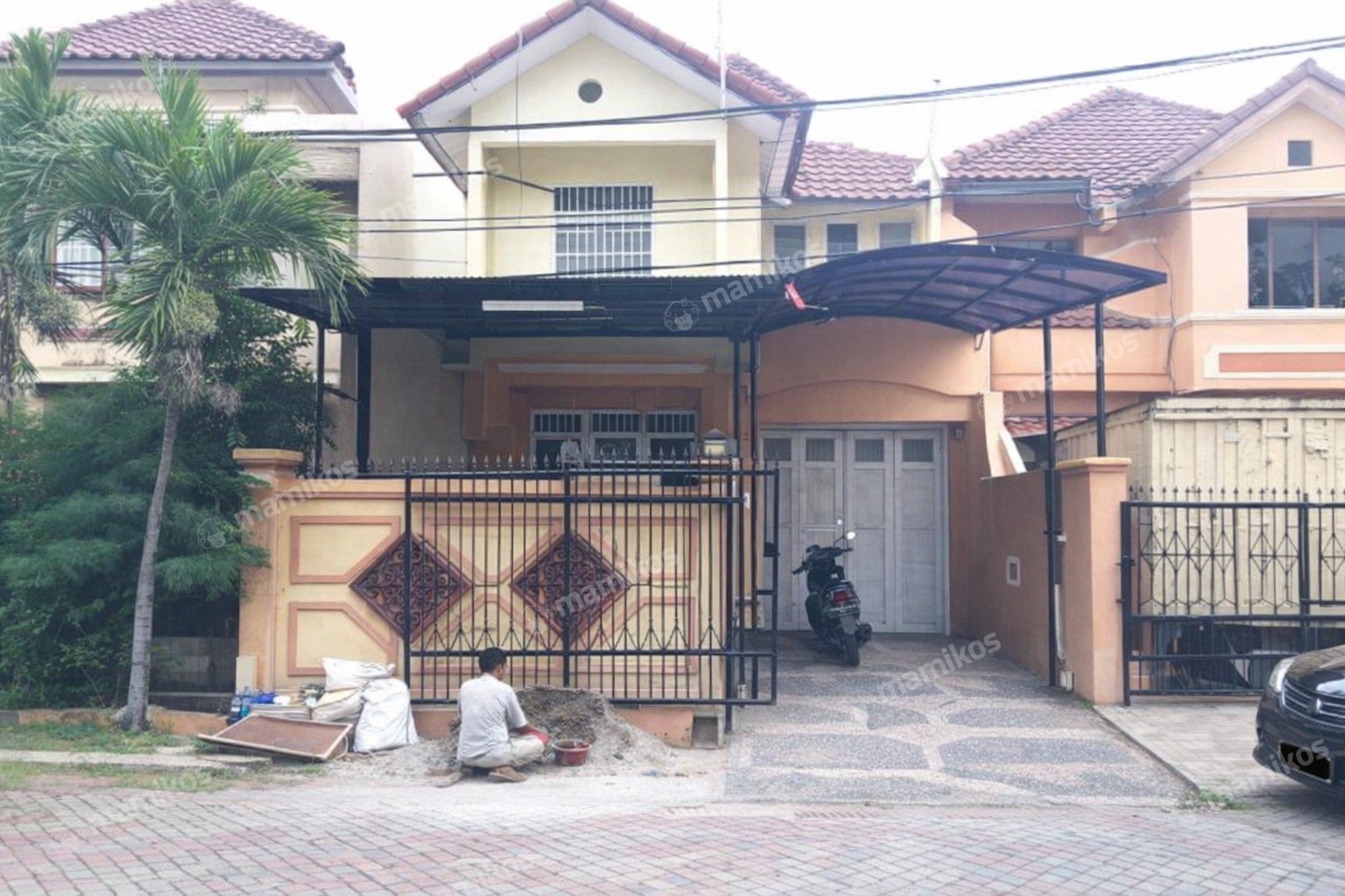 Rumah Sertifikat SHM 3 Kamar Tidur 2 Kamar Mandi Taman Surya Jakarta Barat