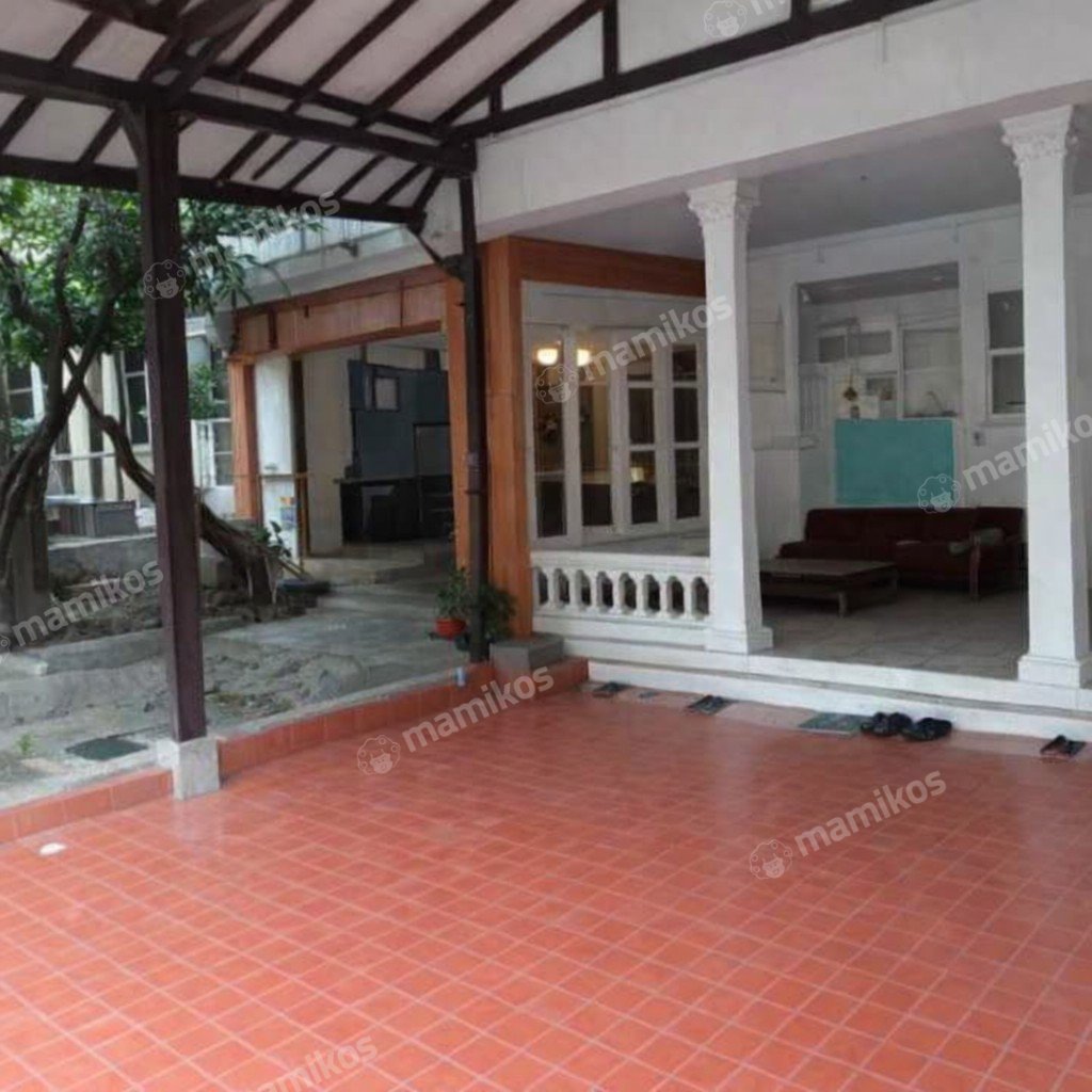 Rumah Sertifikat SHM 4 Kamar Tidur 2 Kamar Mandi Kramat Jati Jakarta Timur - Photo 5