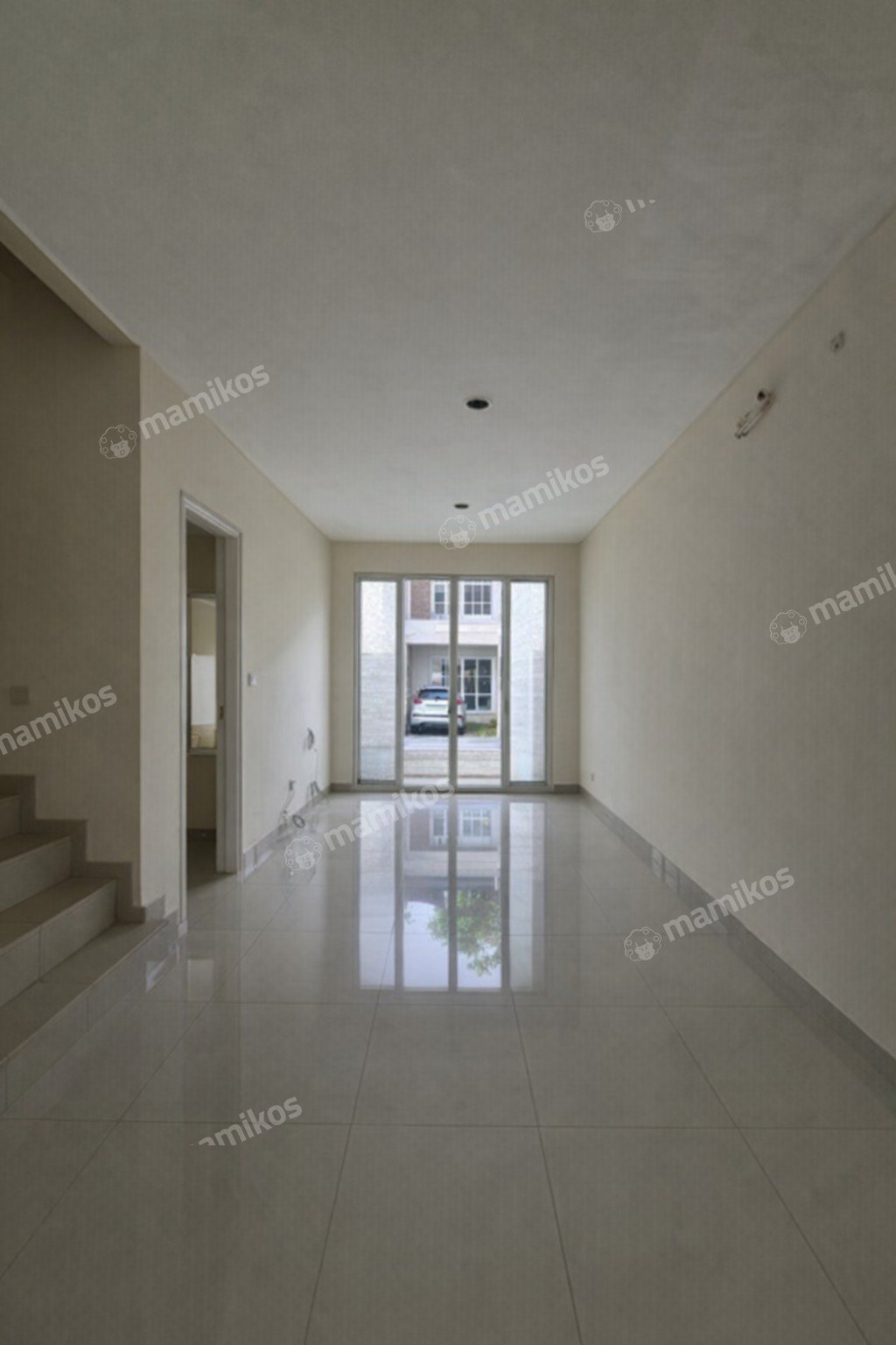 Rumah Sertifikat SHM 3 Kamar Tidur 3 Kamar Mandi Green Lake City Jakarta Barat - Photo 4