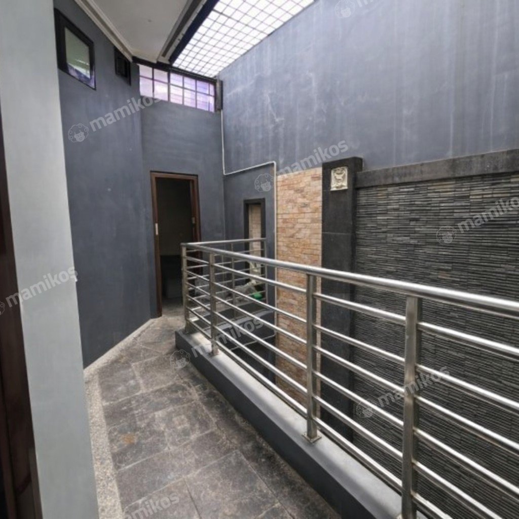 Rumah Sertifikat SHM 7 Kamar Tidur 4 Kamar Mandi Kebon Jeruk Jakarta Barat - Photo 4