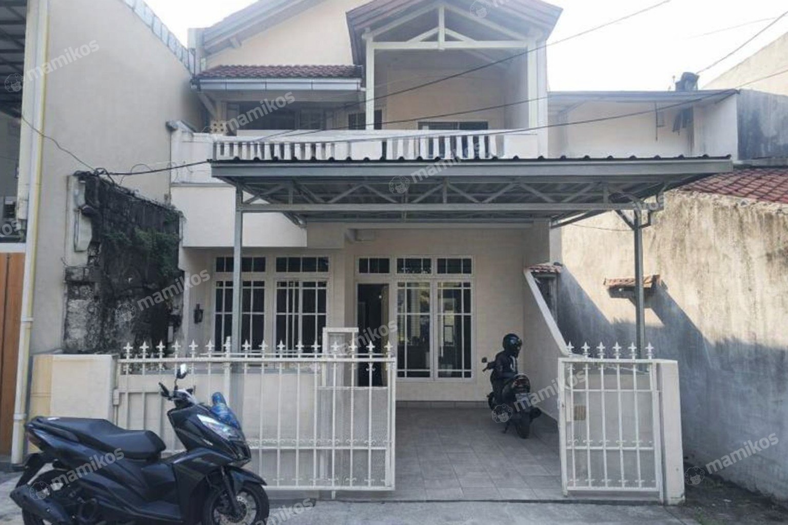 Rumah Sertifikat SHM 4 Kamar Tidur 2 Kamar Mandi Kramat Jati Jakarta Timur