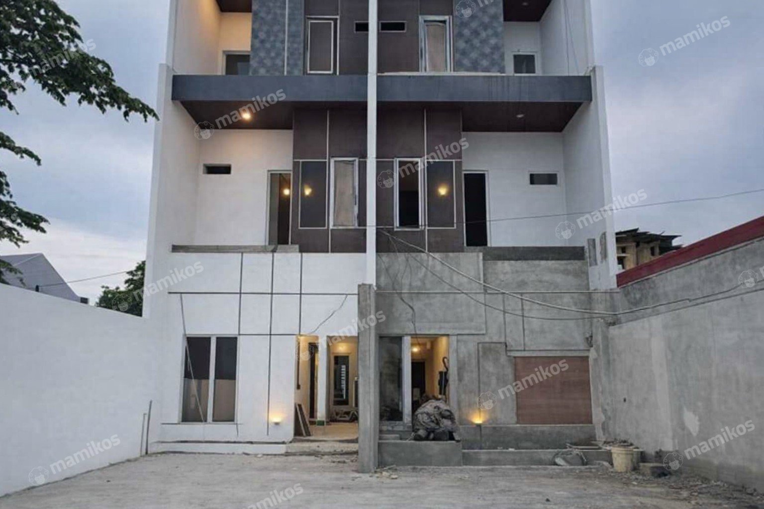 Rumah Sertifikat SHM 3 Kamar Tidur 3 Kamar Mandi Meruya Jakarta Barat