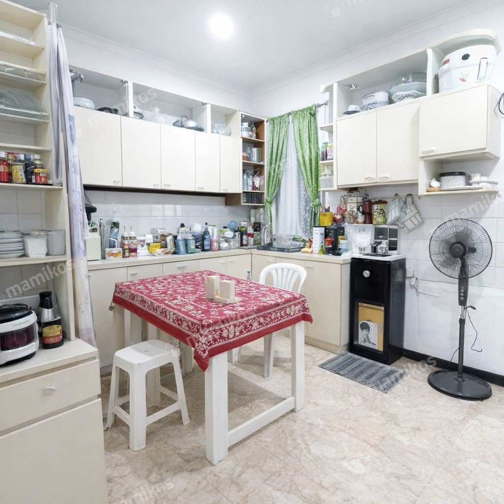 Rumah Sertifikat SHM 4 Kamar Tidur 3 Kamar Mandi Puri Indah Jakarta Barat - Photo 2