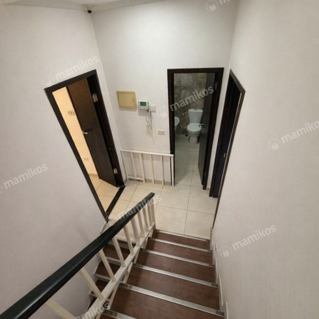 Rumah Sertifikat SHM 5 Kamar Tidur 3 Kamar Mandi Green Lake City Jakarta Barat - Photo 5