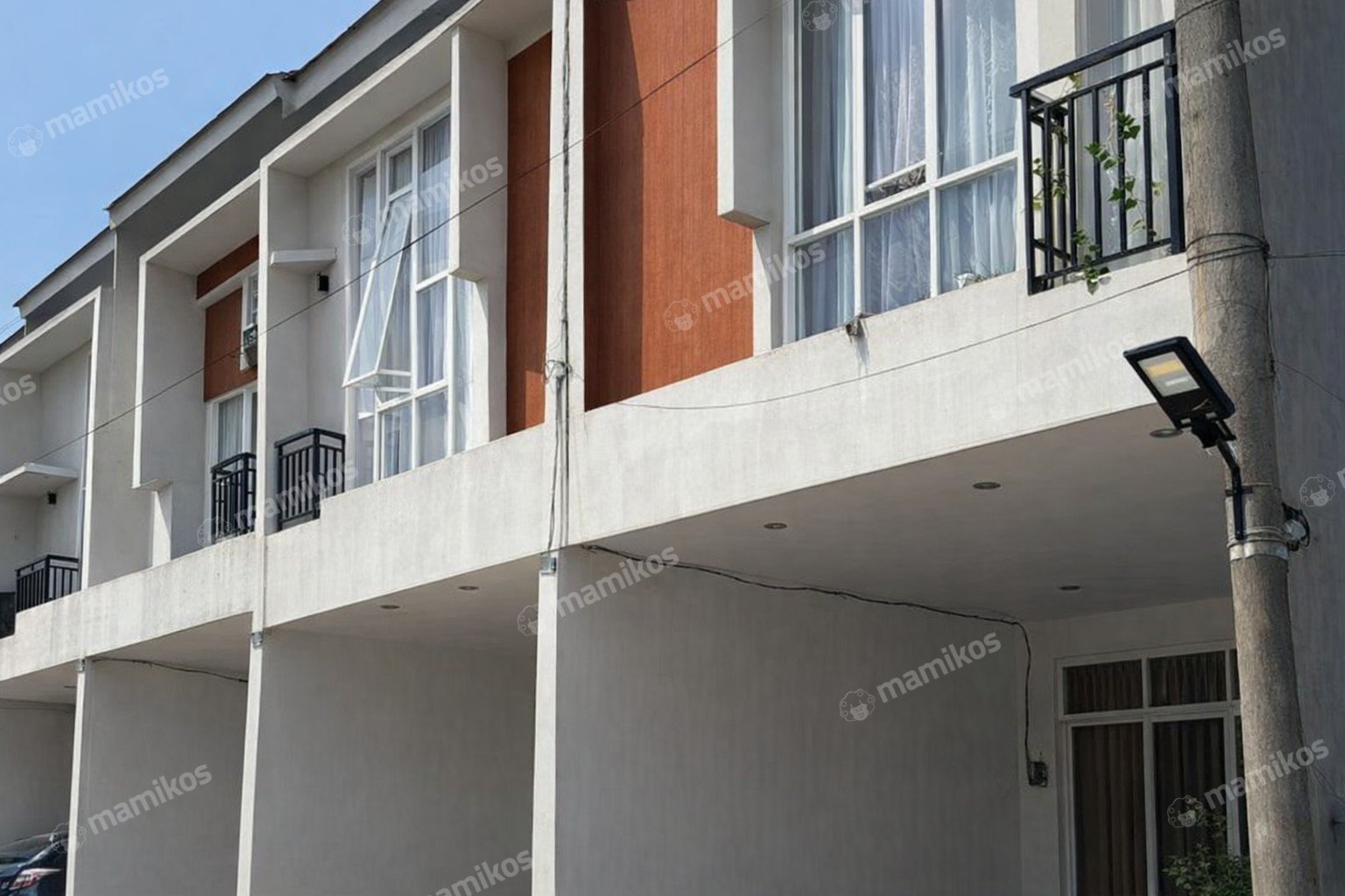 Rumah Sertifikat SHM 3 Kamar Tidur 3 Kamar Mandi Ciracas Jakarta Timur