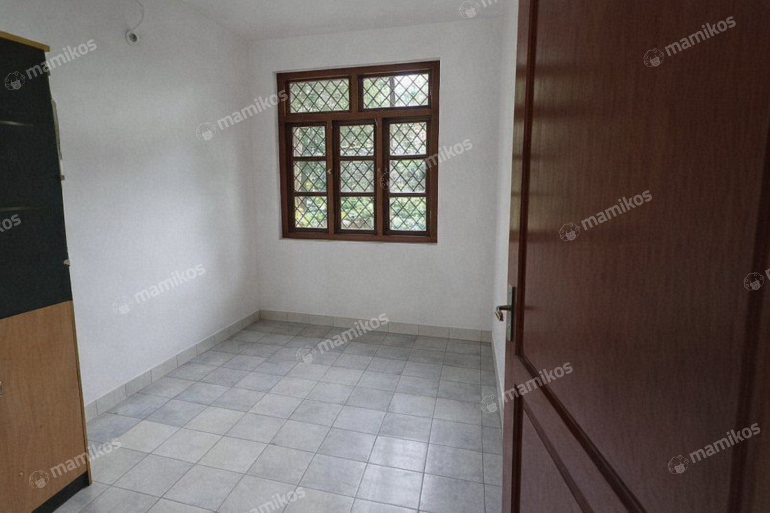 Rumah Sertifikat SHM 3 Kamar Tidur 3 Kamar Mandi Cirendeu Jakarta Selatan - Photo 2