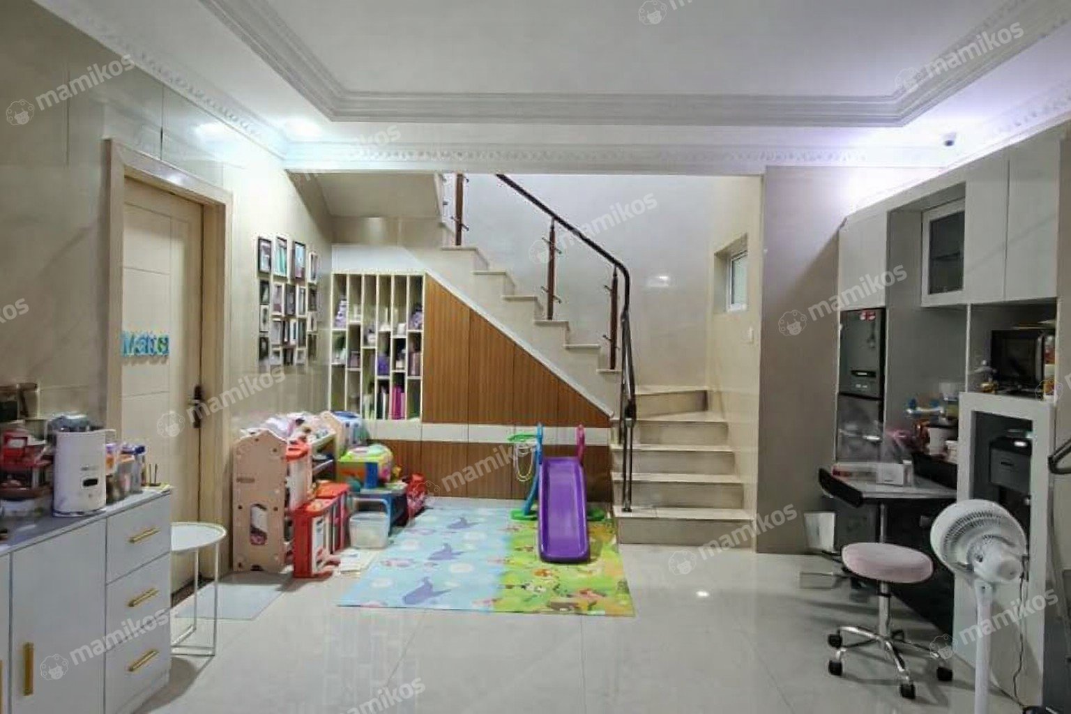 Rumah Sertifikat SHM 4 Kamar Tidur 3 Kamar Mandi Pantai Indah Kapuk Jakarta Utara