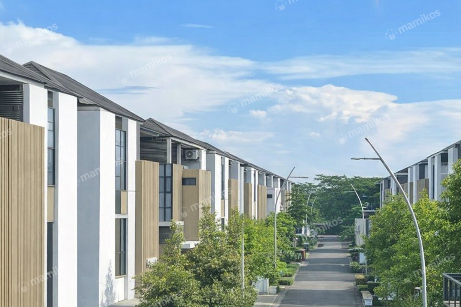 Rumah Sertifikat SHM 3 Kamar Tidur 4 Kamar Mandi Jakarta Garden City Jakarta Timur