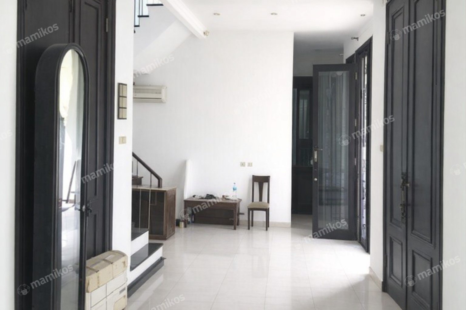Rumah Sertifikat SHM 3 Kamar Tidur 3 Kamar Mandi Pantai Indah Kapuk Jakarta Utara