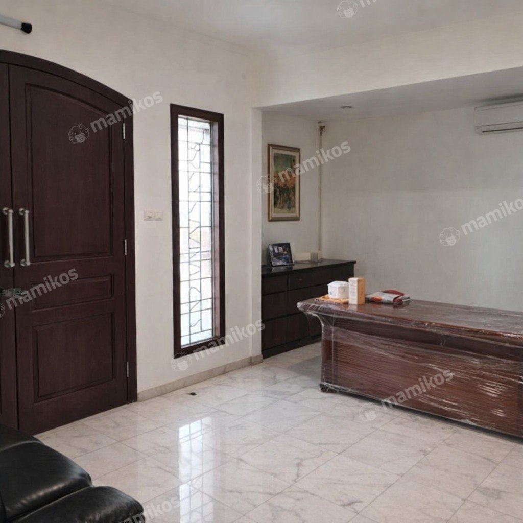 Rumah Sertifikat SHM 5 Kamar Tidur 5 Kamar Mandi Intercon Jakarta Barat - Photo 5