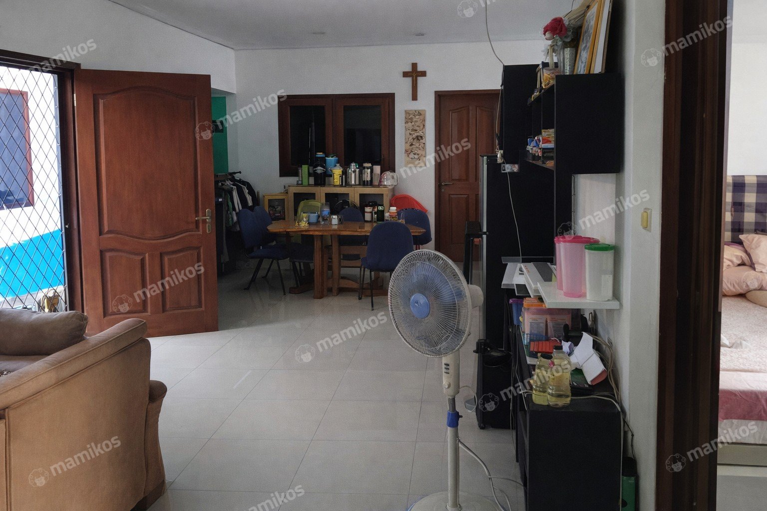 Rumah Sertifikat SHM 6 Kamar Tidur 4 Kamar Mandi Kramat Jati Jakarta Timur