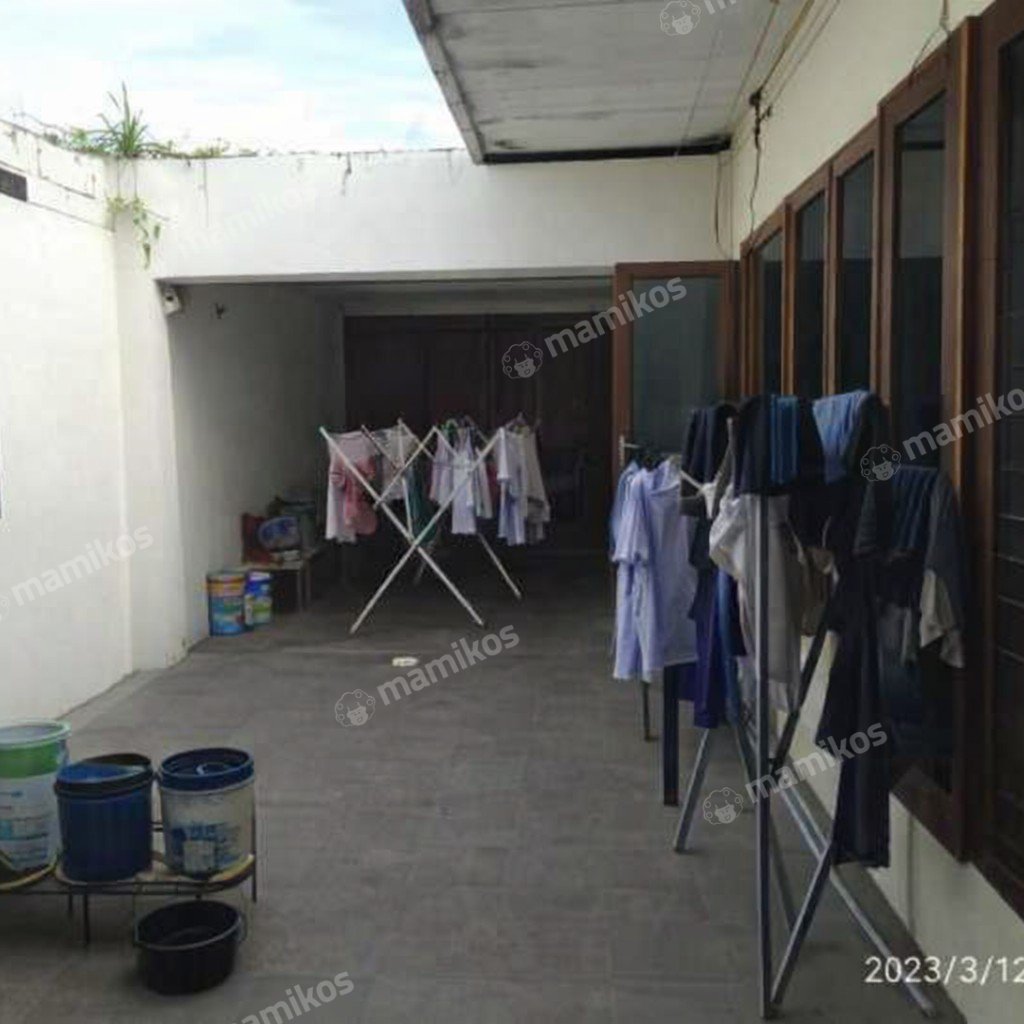 Rumah Sertifikat SHM 6 Kamar Tidur 4 Kamar Mandi Kramat Jati Jakarta Timur - Photo 2