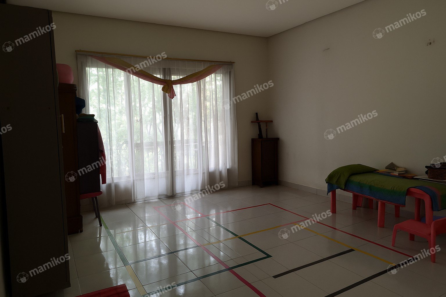 Rumah Sertifikat SHM 6 Kamar Tidur 4 Kamar Mandi Kramat Jati Jakarta Timur - Photo 3