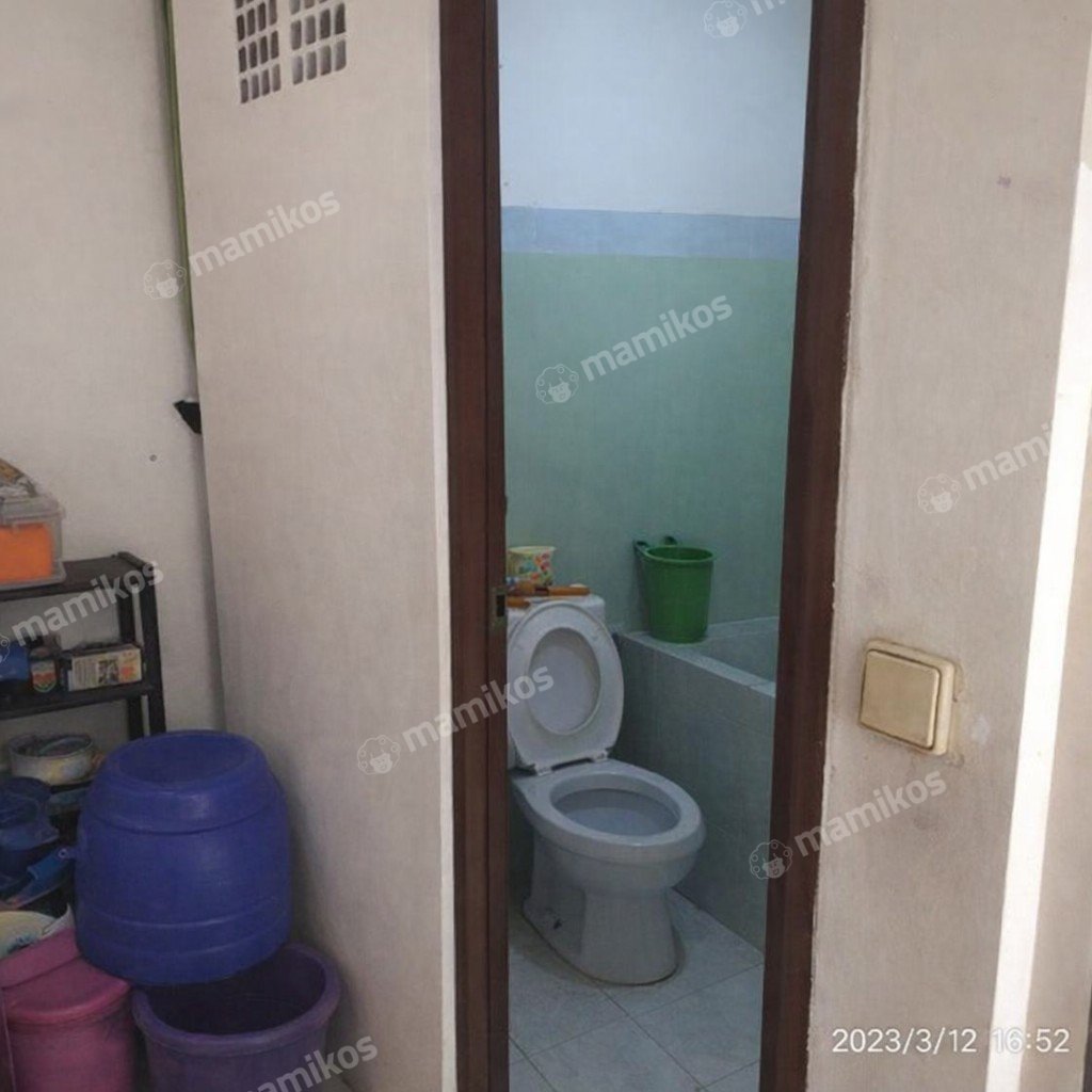 Rumah Sertifikat SHM 6 Kamar Tidur 4 Kamar Mandi Kramat Jati Jakarta Timur - Photo 5