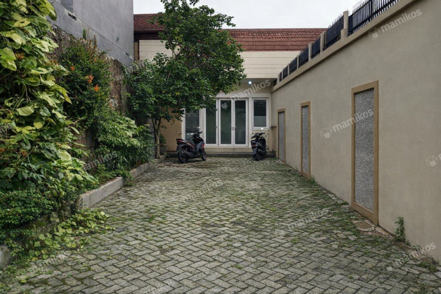 Rumah Sertifikat SHM 3 Kamar Tidur 3 Kamar Mandi Cipinang Jakarta Timur
