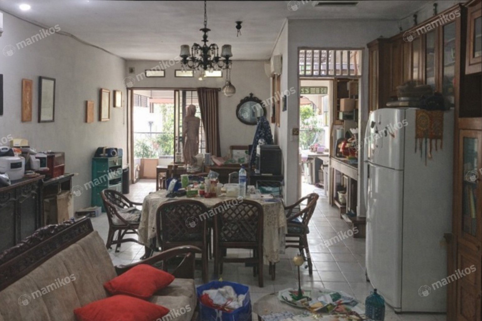 Rumah Sertifikat HGB 3 Kamar Tidur 2 Kamar Mandi Pondok Indah Jakarta Selatan