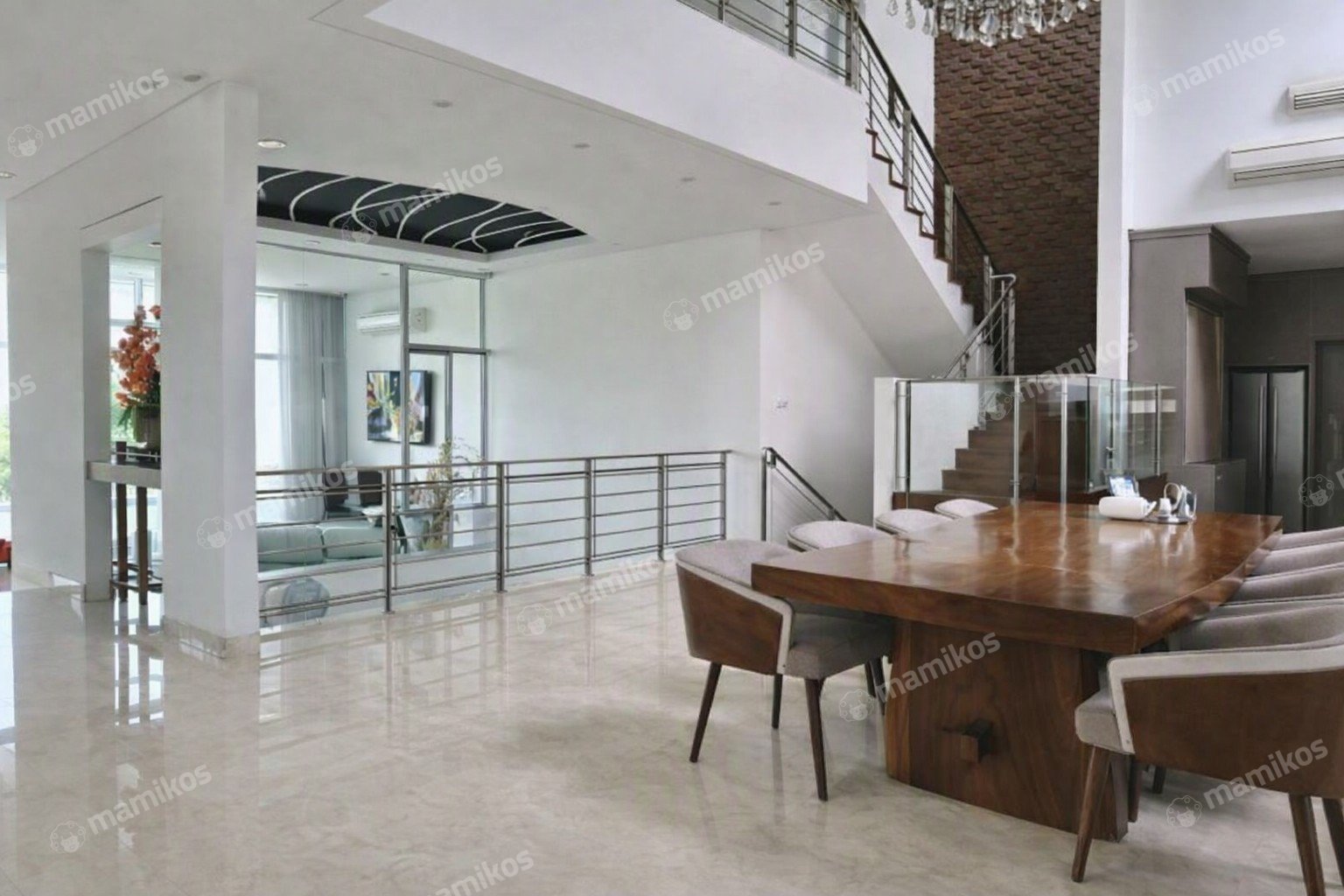Rumah 5 Kamar Tidur 5 Kamar Mandi 3 Lantai Pantai Mutiara Jakarta Utara - Photo 2