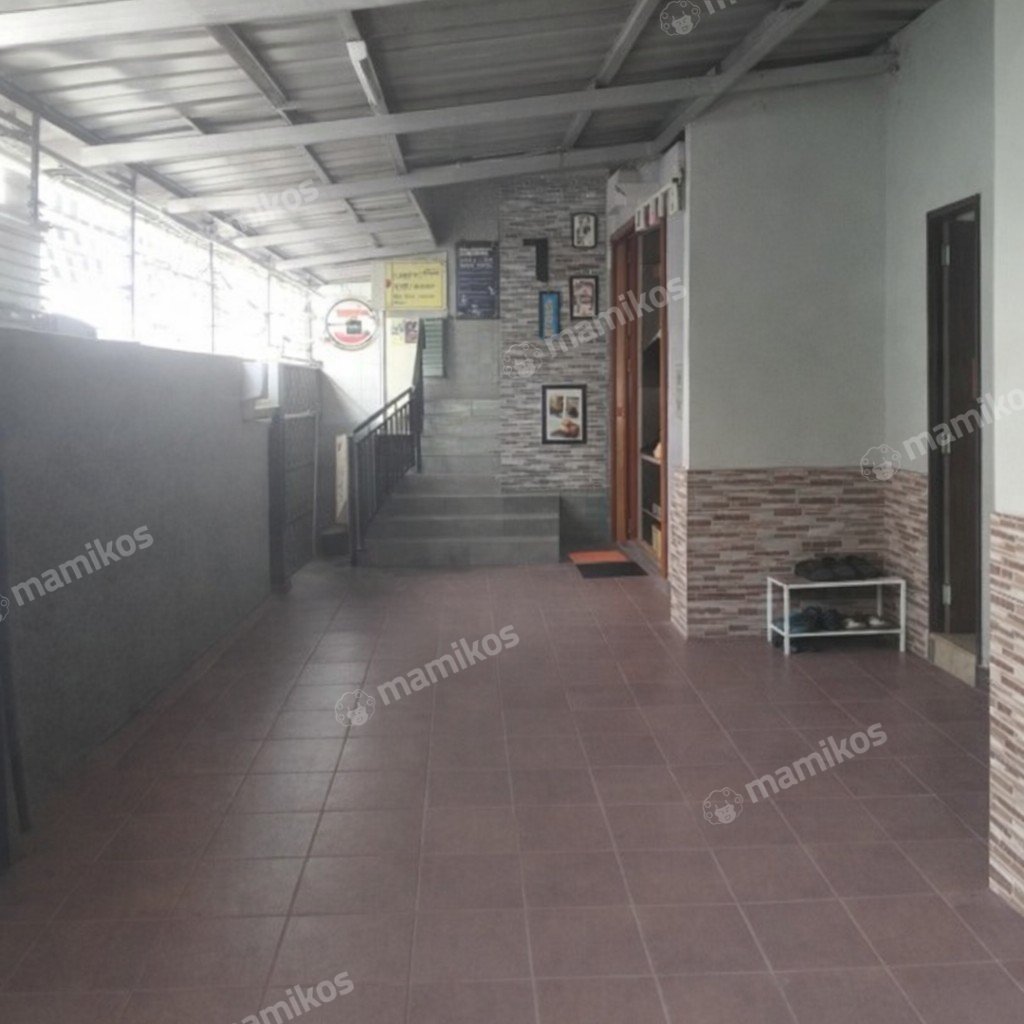 Rumah Sertifikat SHM 5 Kamar Tidur 2 Kamar Mandi Cawang Jakarta Timur - Photo 4